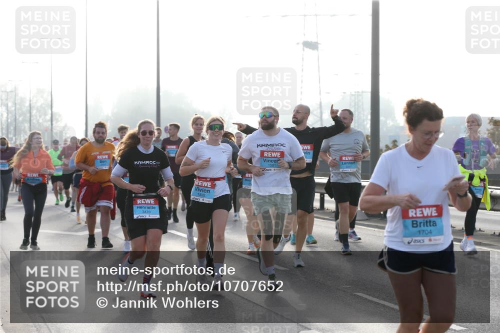 03.10.2026 - Köhlbrandbrückenlauf Jannik Wohlers http://msf.ph/oto/10707652 03.10.2026 09:26:00 Position 3 1582, 3470, 1581, 3317, 1704 meine-sportfotos.de