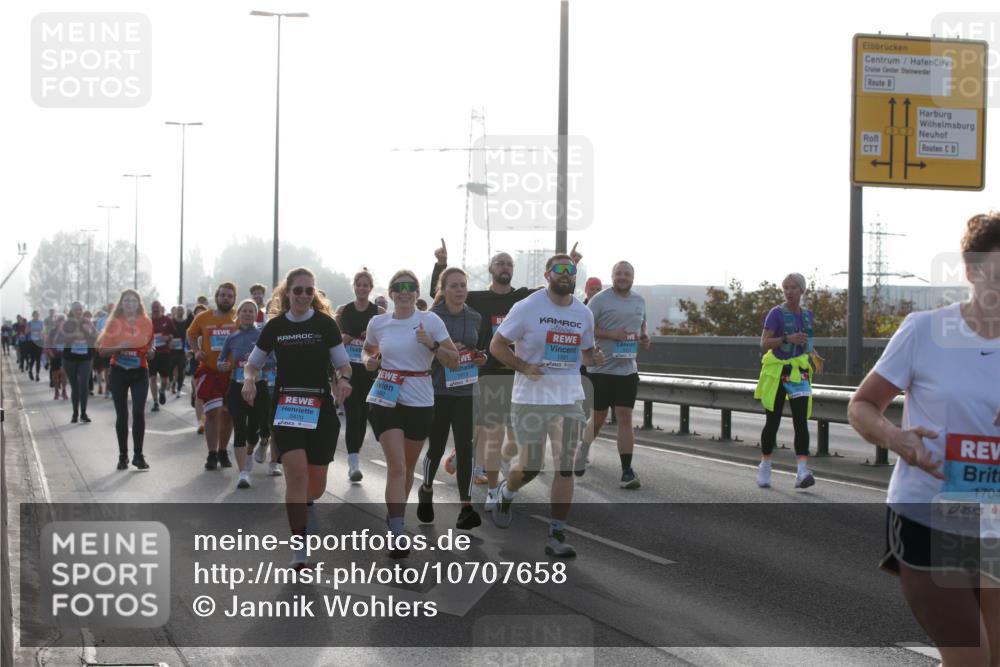 03.10.2026 - Köhlbrandbrückenlauf Jannik Wohlers http://msf.ph/oto/10707658 03.10.2026 09:26:01 Position 3 3470, 1581, 1704 meine-sportfotos.de