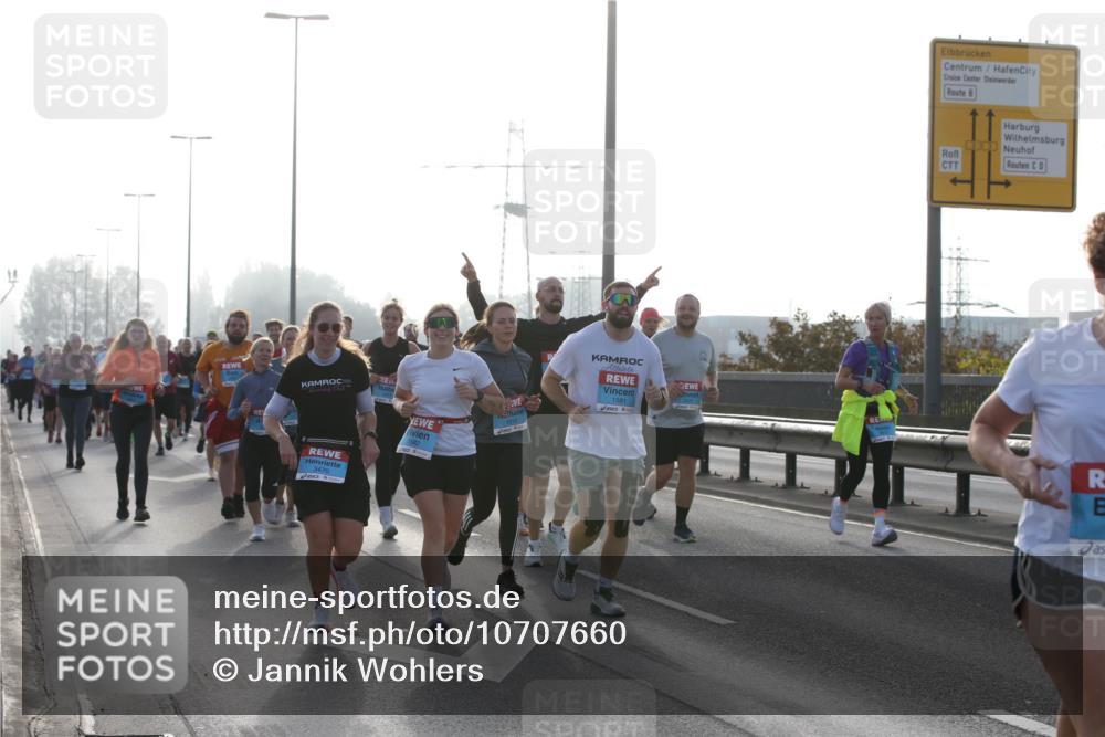 03.10.2026 - Köhlbrandbrückenlauf Jannik Wohlers http://msf.ph/oto/10707660 03.10.2026 09:26:01 Position 3 1913, 3470, 1581 meine-sportfotos.de