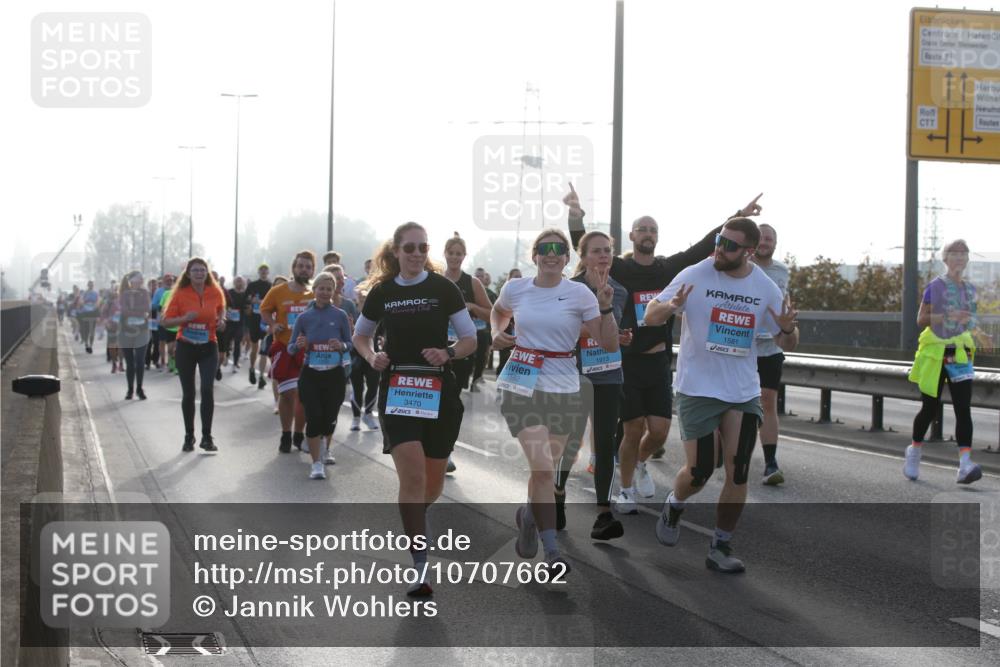 03.10.2026 - Köhlbrandbrückenlauf Jannik Wohlers http://msf.ph/oto/10707662 03.10.2026 09:26:02 Position 3 3470, 1582, 1913, 1581 meine-sportfotos.de