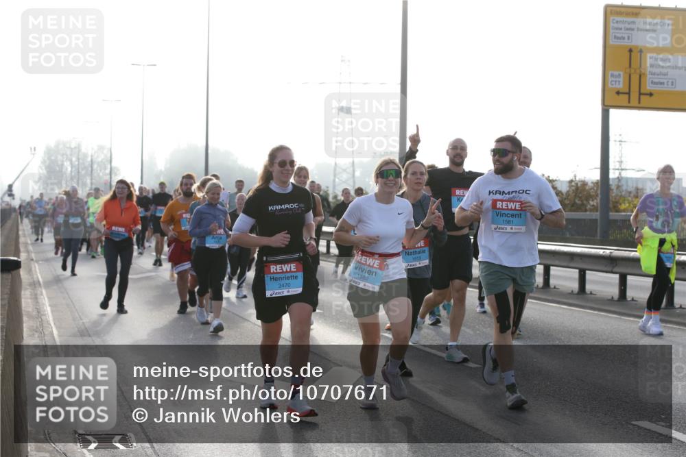 03.10.2026 - Köhlbrandbrückenlauf Jannik Wohlers http://msf.ph/oto/10707671 03.10.2026 09:26:02 Position 3 3470, 1582, 1913, 1581 meine-sportfotos.de