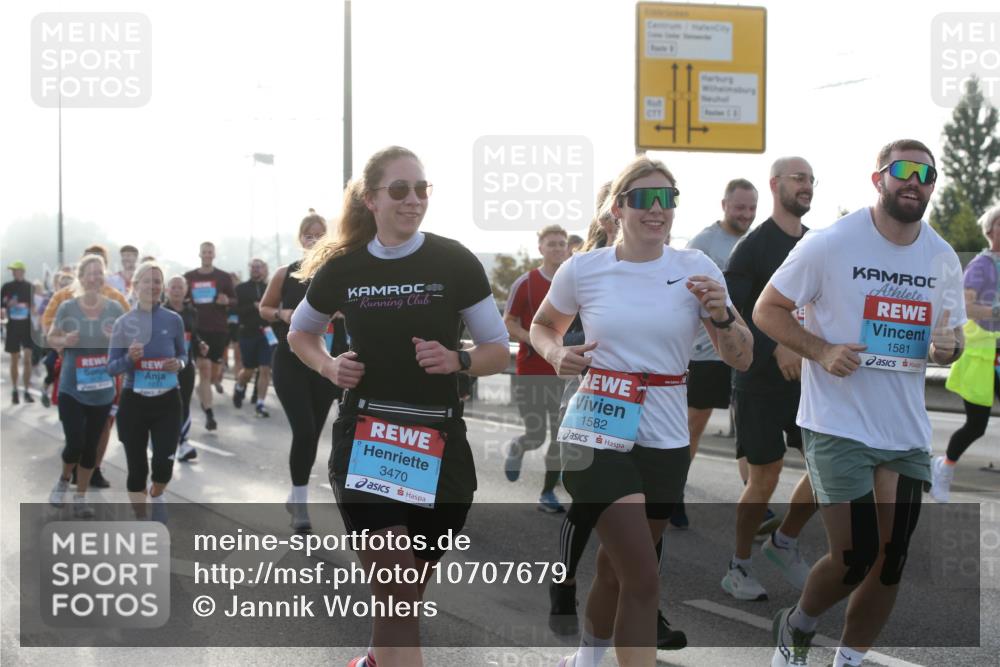 03.10.2026 - Köhlbrandbrückenlauf Jannik Wohlers http://msf.ph/oto/10707679 03.10.2026 09:26:03 Position 3 3470, 1582, 1581 meine-sportfotos.de