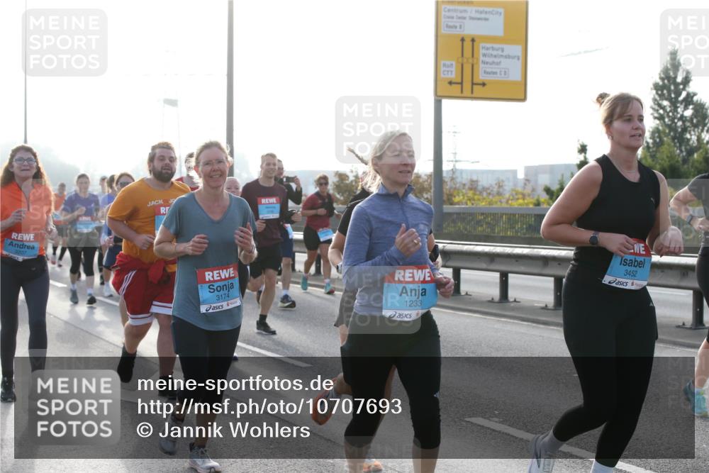 03.10.2026 - Köhlbrandbrückenlauf Jannik Wohlers http://msf.ph/oto/10707693 03.10.2026 09:26:06 Position 3 3207, 3174, 1233, 3452 meine-sportfotos.de