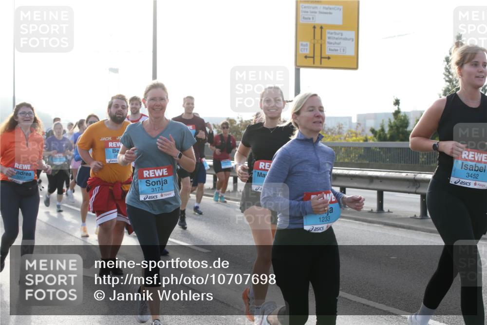 03.10.2026 - Köhlbrandbrückenlauf Jannik Wohlers http://msf.ph/oto/10707698 03.10.2026 09:26:06 Position 3 3207, 3174, 1233, 3452 meine-sportfotos.de