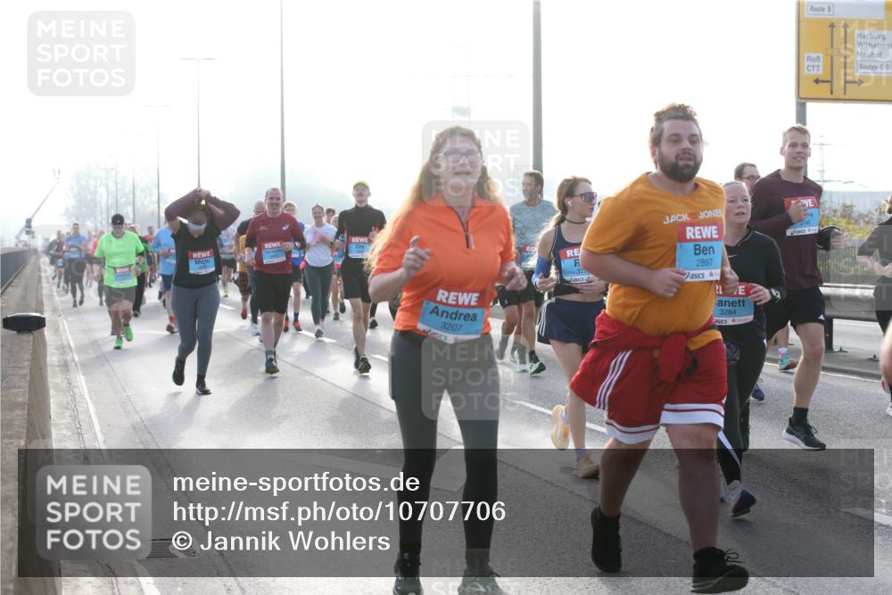03.10.2026 - Köhlbrandbrückenlauf Jannik Wohlers http://msf.ph/oto/10707706 03.10.2026 09:26:07 Position 3 3207, 327, 2897, 3284 meine-sportfotos.de