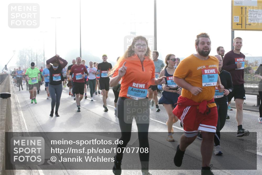 03.10.2026 - Köhlbrandbrückenlauf Jannik Wohlers http://msf.ph/oto/10707708 03.10.2026 09:26:07 Position 3 3207, 3276, 2897, 284 meine-sportfotos.de