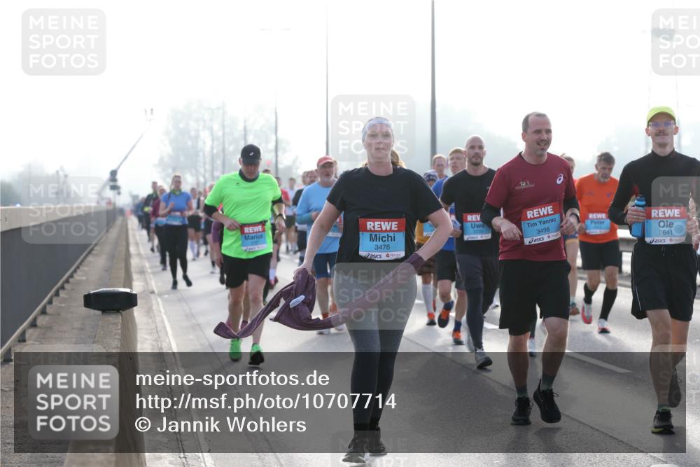 03.10.2026 - Köhlbrandbrückenlauf Jannik Wohlers http://msf.ph/oto/10707714 03.10.2026 09:26:09 Position 3 1, 3476, 3498, 2641 meine-sportfotos.de