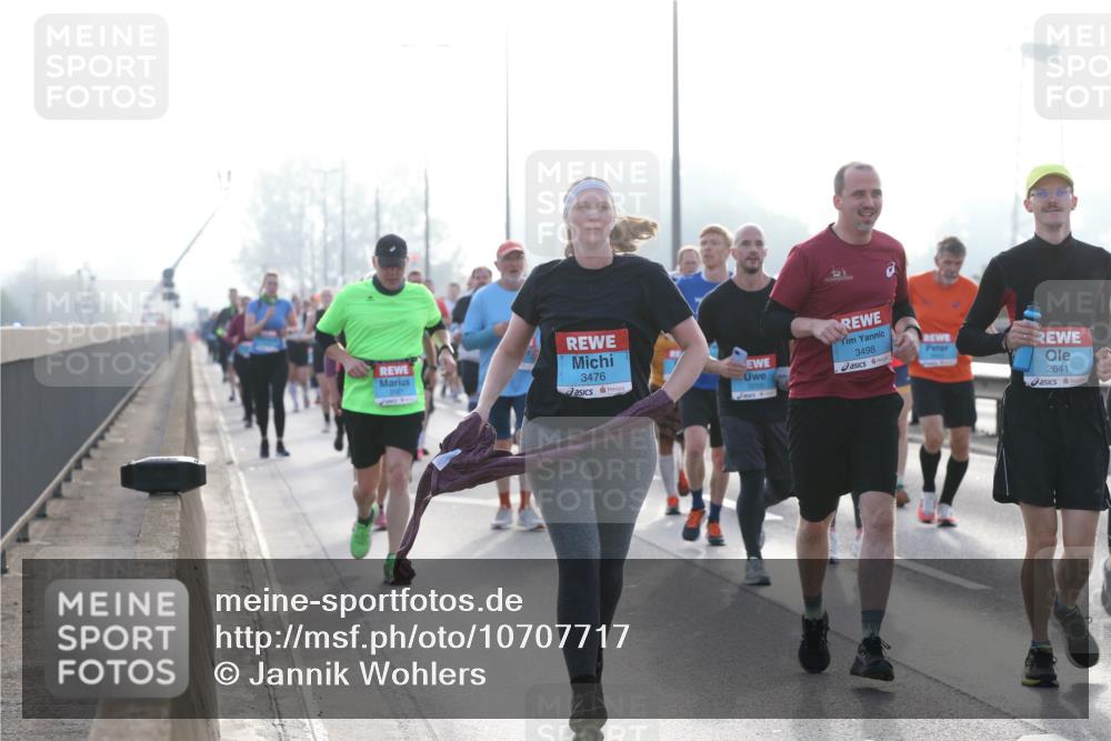 03.10.2026 - Köhlbrandbrückenlauf Jannik Wohlers http://msf.ph/oto/10707717 03.10.2026 09:26:09 Position 3 3476, 3498, 2641 meine-sportfotos.de
