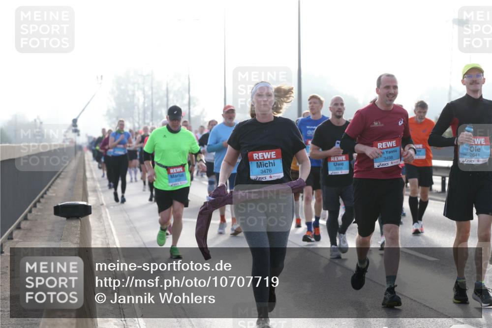 03.10.2026 - Köhlbrandbrückenlauf Jannik Wohlers http://msf.ph/oto/10707719 03.10.2026 09:26:09 Position 3 3476, 3498, 2641 meine-sportfotos.de