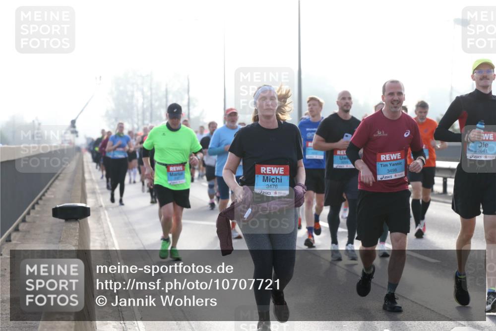 03.10.2026 - Köhlbrandbrückenlauf Jannik Wohlers http://msf.ph/oto/10707721 03.10.2026 09:26:09 Position 3 3476, 3498, 2641 meine-sportfotos.de