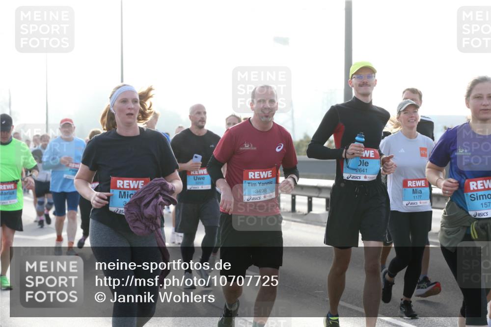 03.10.2026 - Köhlbrandbrückenlauf Jannik Wohlers http://msf.ph/oto/10707725 03.10.2026 09:26:10 Position 3 3259, 3498, 52, 2641, 1177, 3, 157 meine-sportfotos.de