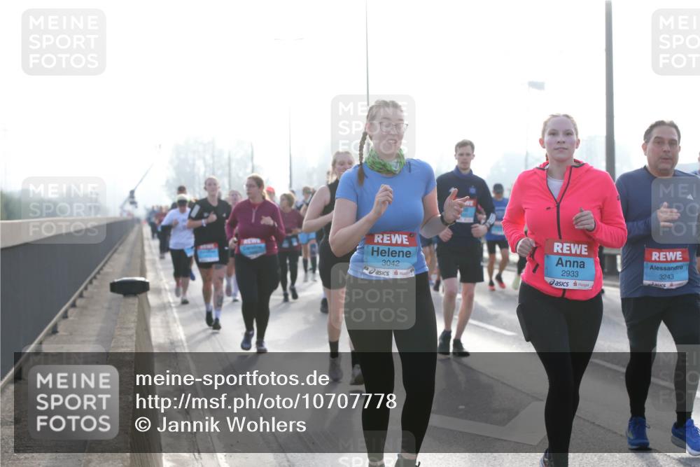 03.10.2026 - Köhlbrandbrückenlauf Jannik Wohlers http://msf.ph/oto/10707778 03.10.2026 09:26:21 Position 3 3042, 2933, 3243 meine-sportfotos.de