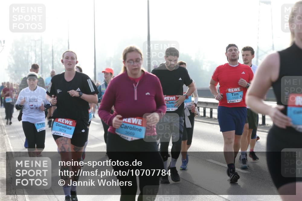 03.10.2026 - Köhlbrandbrückenlauf Jannik Wohlers http://msf.ph/oto/10707784 03.10.2026 09:26:23 Position 3 1199, 3274, 3669, 2976, 661, 1123 meine-sportfotos.de