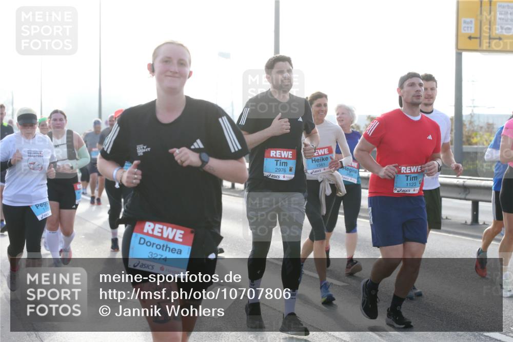 03.10.2026 - Köhlbrandbrückenlauf Jannik Wohlers http://msf.ph/oto/10707806 03.10.2026 09:26:27 Position 3 119, 3274, 2976, 1561, 3424, 1123, 208 meine-sportfotos.de