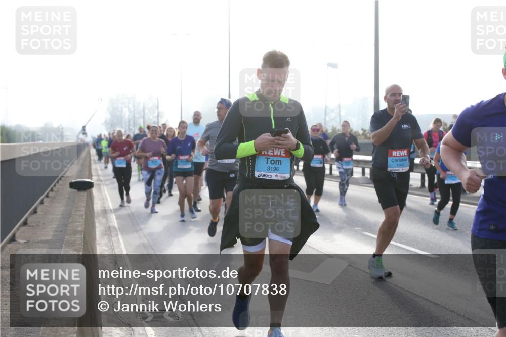 03.10.2026 - Köhlbrandbrückenlauf Jannik Wohlers http://msf.ph/oto/10707838 03.10.2026 09:26:32 Position 3 1662, 3196 meine-sportfotos.de