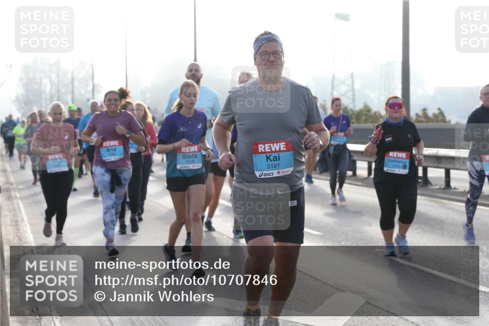 03.10.2026 - Köhlbrandbrückenlauf Jannik Wohlers http://msf.ph/oto/10707846 03.10.2026 09:26:34 Position 3 1399, 3526, 3191, 3456 meine-sportfotos.de