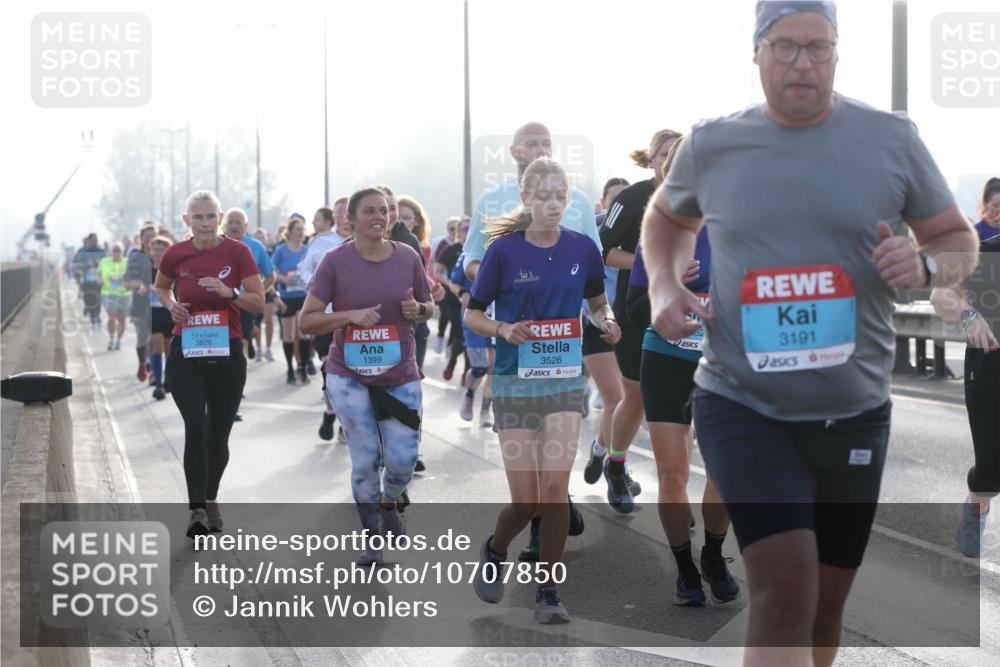 03.10.2026 - Köhlbrandbrückenlauf Jannik Wohlers http://msf.ph/oto/10707850 03.10.2026 09:26:35 Position 3 3826, 1399, 3526, 52, 3191 meine-sportfotos.de