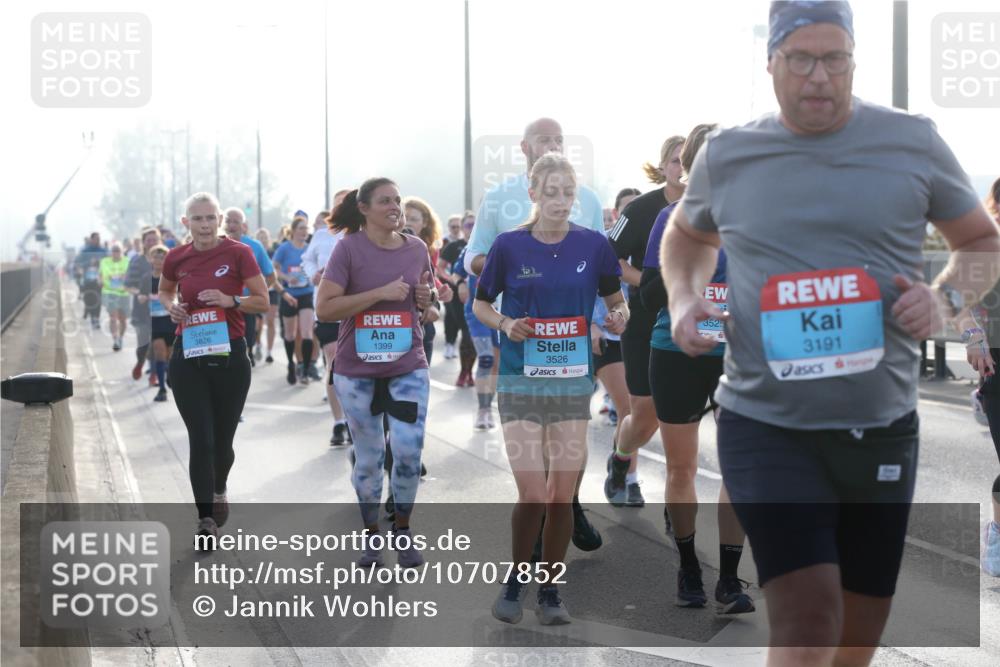 03.10.2026 - Köhlbrandbrückenlauf Jannik Wohlers http://msf.ph/oto/10707852 03.10.2026 09:26:35 Position 3 3826, 1399, 3526, 3525, 3191 meine-sportfotos.de