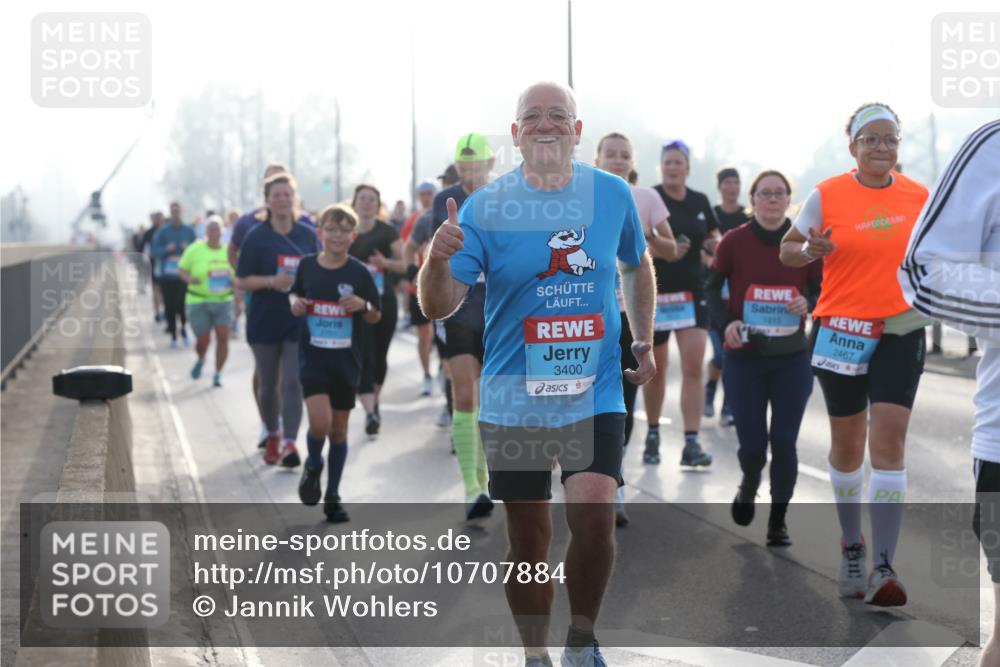 03.10.2026 - Köhlbrandbrückenlauf Jannik Wohlers http://msf.ph/oto/10707884 03.10.2026 09:26:41 Position 3 3400, 1915, 2467 meine-sportfotos.de