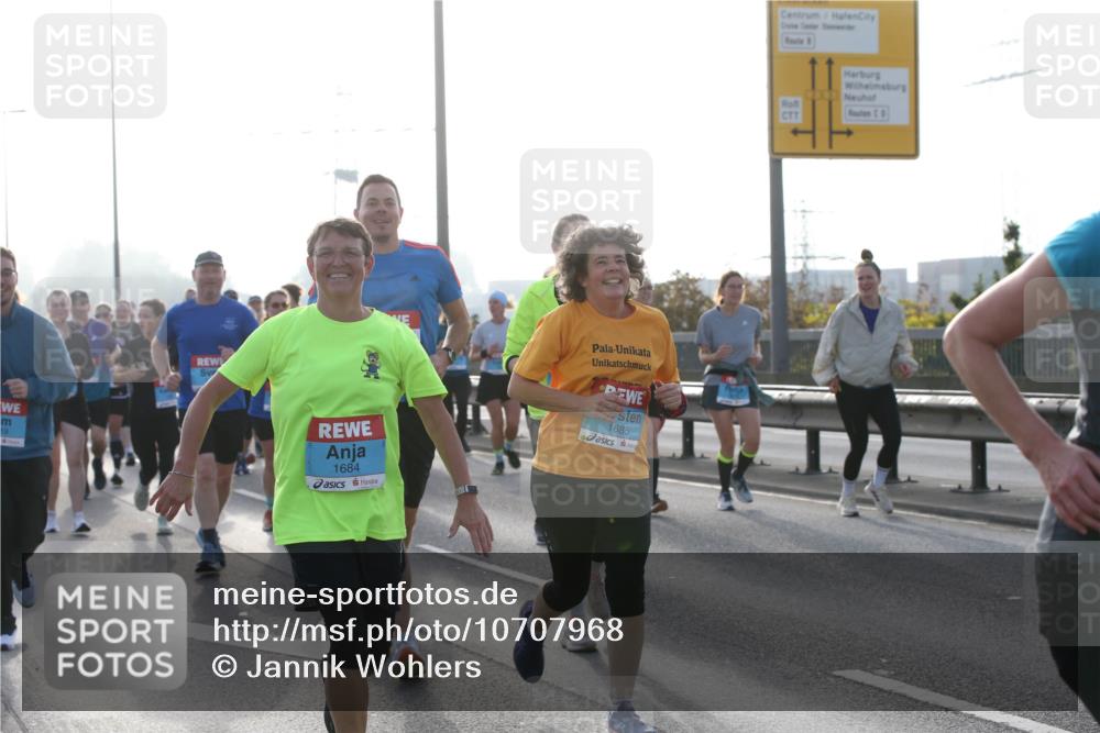 03.10.2026 - Köhlbrandbrückenlauf Jannik Wohlers http://msf.ph/oto/10707968 03.10.2026 09:26:53 Position 3 19, 1684, 1685, 36 meine-sportfotos.de