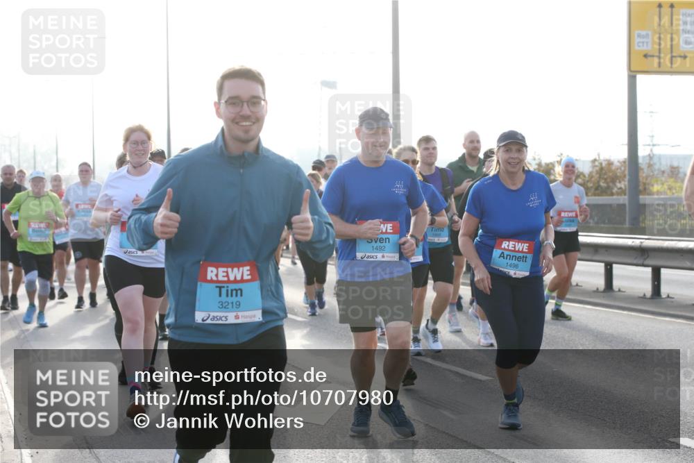 03.10.2026 - Köhlbrandbrückenlauf Jannik Wohlers http://msf.ph/oto/10707980 03.10.2026 09:26:55 Position 3 222, 3219, 1492, 1496 meine-sportfotos.de