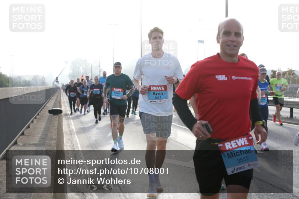03.10.2026 - Köhlbrandbrückenlauf Jannik Wohlers http://msf.ph/oto/10708001 03.10.2026 09:27:02 Position 3 3663, 3552 meine-sportfotos.de