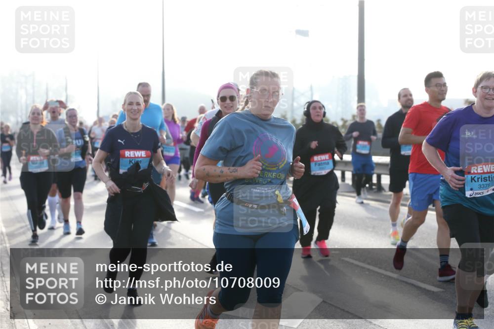 03.10.2026 - Köhlbrandbrückenlauf Jannik Wohlers http://msf.ph/oto/10708009 03.10.2026 09:27:07 Position 3 28, 3375 meine-sportfotos.de
