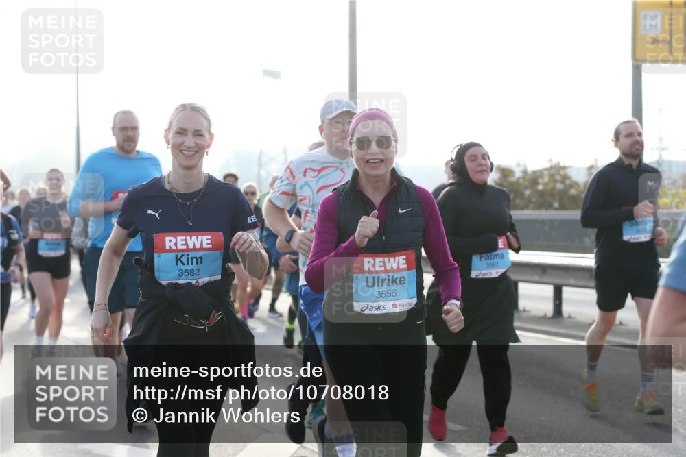 03.10.2026 - Köhlbrandbrückenlauf Jannik Wohlers http://msf.ph/oto/10708018 03.10.2026 09:27:08 Position 3 3582, 3556, 36, 3567 meine-sportfotos.de