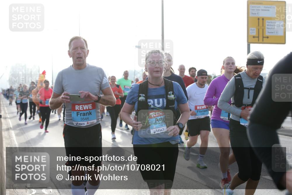 03.10.2026 - Köhlbrandbrückenlauf Jannik Wohlers http://msf.ph/oto/10708021 03.10.2026 09:27:12 Position 3 3544, 024, 355, 1295 meine-sportfotos.de