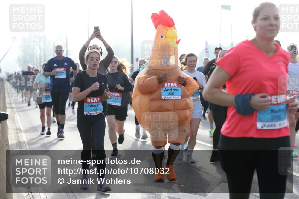 03.10.2026 - Köhlbrandbrückenlauf Jannik Wohlers http://msf.ph/oto/10708032 03.10.2026 09:27:17 Position 3 2337, 3504, 3266, 379 meine-sportfotos.de