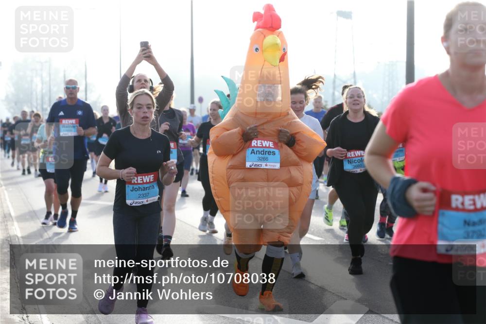 03.10.2026 - Köhlbrandbrückenlauf Jannik Wohlers http://msf.ph/oto/10708038 03.10.2026 09:27:18 Position 3 2337, 3266, 3660, 379, 25, 5 meine-sportfotos.de