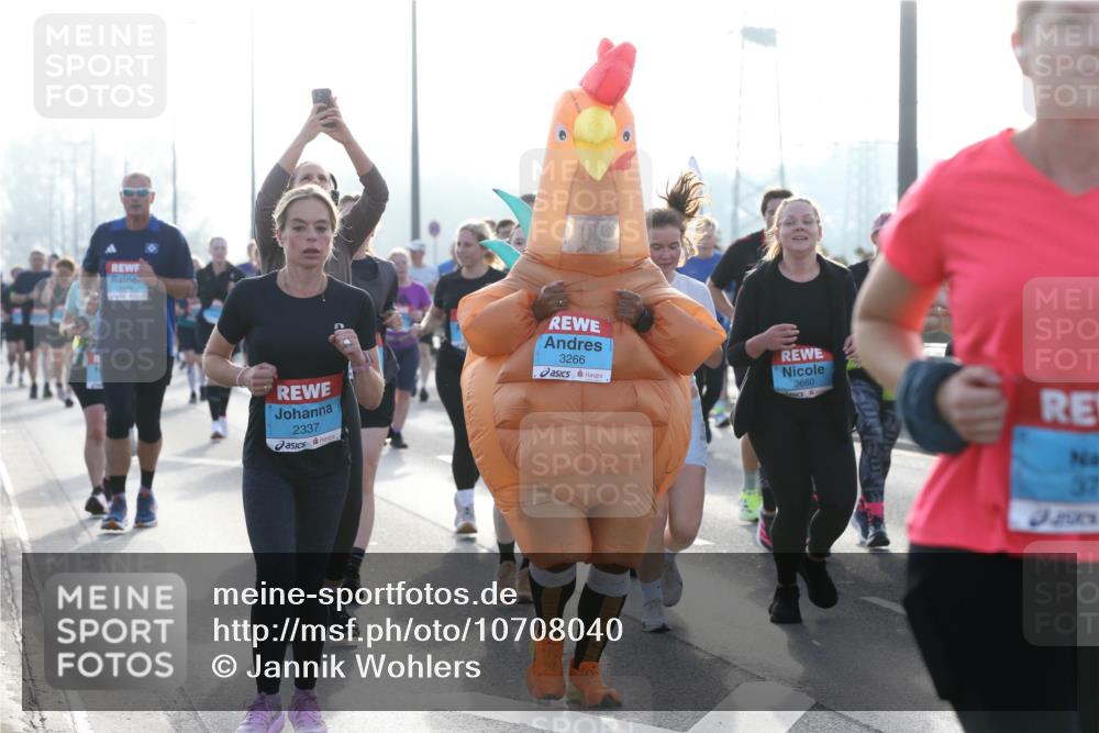 03.10.2026 - Köhlbrandbrückenlauf Jannik Wohlers http://msf.ph/oto/10708040 03.10.2026 09:27:18 Position 3 2337, 3266, 3660, 37 meine-sportfotos.de