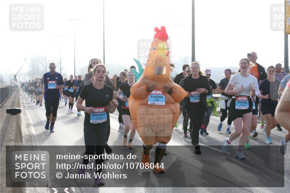 03.10.2026 - Köhlbrandbrückenlauf Jannik Wohlers http://msf.ph/oto/10708044 03.10.2026 09:27:18 Position 3 2337, 3266, 3660, 3629 meine-sportfotos.de
