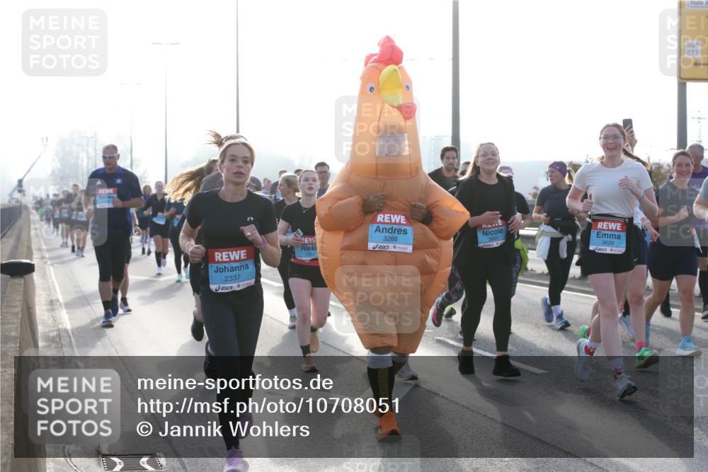 03.10.2026 - Köhlbrandbrückenlauf Jannik Wohlers http://msf.ph/oto/10708051 03.10.2026 09:27:19 Position 3 2337, 1307, 3266, 3660, 3629 meine-sportfotos.de