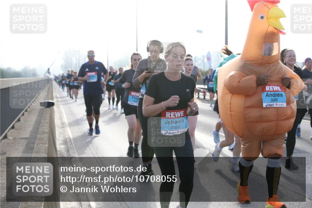 03.10.2026 - Köhlbrandbrückenlauf Jannik Wohlers http://msf.ph/oto/10708055 03.10.2026 09:27:20 Position 3 2337, 3266 meine-sportfotos.de