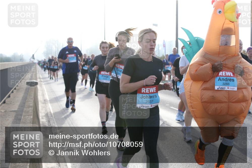 03.10.2026 - Köhlbrandbrückenlauf Jannik Wohlers http://msf.ph/oto/10708059 03.10.2026 09:27:20 Position 3 3504, 186, 2337, 3266 meine-sportfotos.de