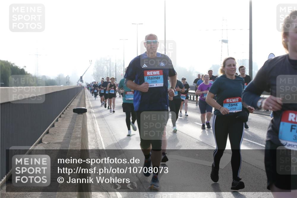 03.10.2026 - Köhlbrandbrückenlauf Jannik Wohlers http://msf.ph/oto/10708073 03.10.2026 09:27:22 Position 3 3449, 2068, 3 meine-sportfotos.de