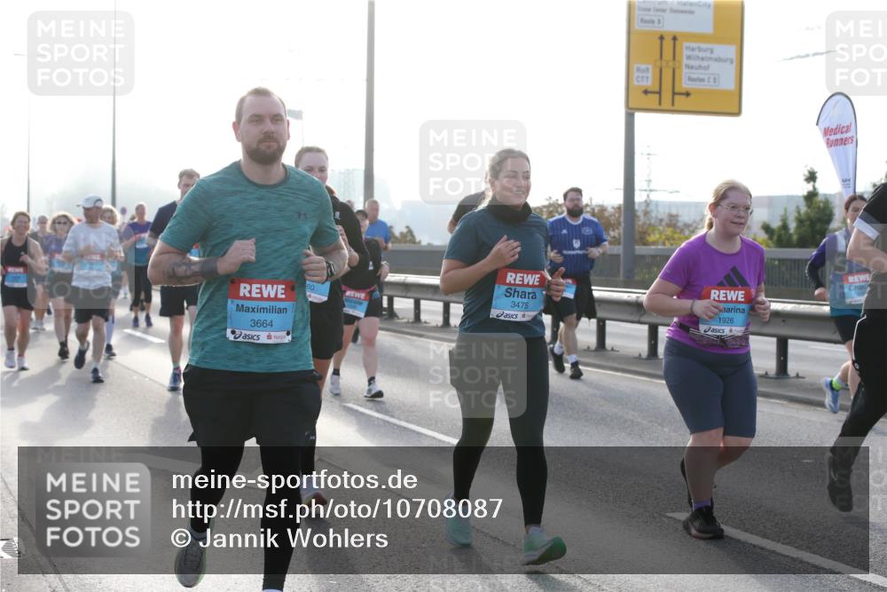03.10.2026 - Köhlbrandbrückenlauf Jannik Wohlers http://msf.ph/oto/10708087 03.10.2026 09:27:26 Position 3 3664, 60, 3475, 1926 meine-sportfotos.de