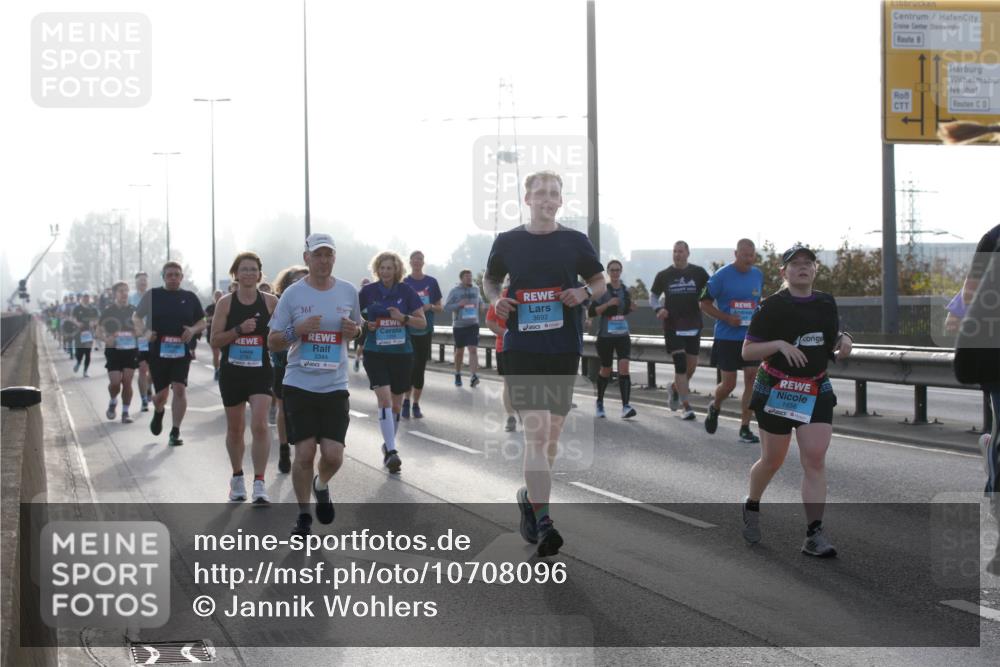 03.10.2026 - Köhlbrandbrückenlauf Jannik Wohlers http://msf.ph/oto/10708096 03.10.2026 09:27:28 Position 3 361, 3344, 3692, 1656 meine-sportfotos.de