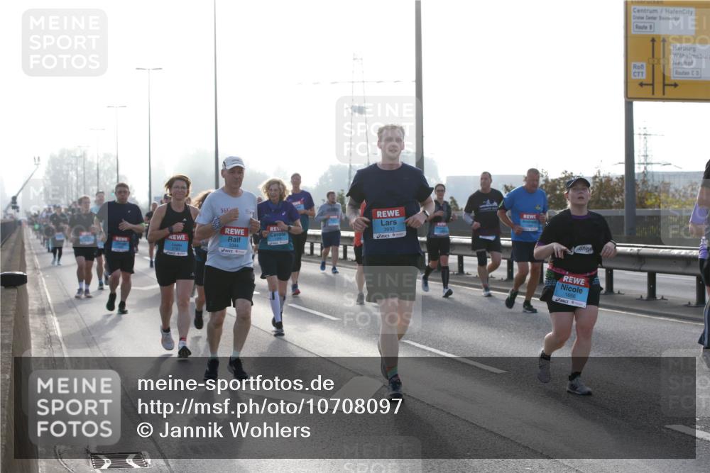 03.10.2026 - Köhlbrandbrückenlauf Jannik Wohlers http://msf.ph/oto/10708097 03.10.2026 09:27:28 Position 3 361, 3344, 3692, 1656 meine-sportfotos.de