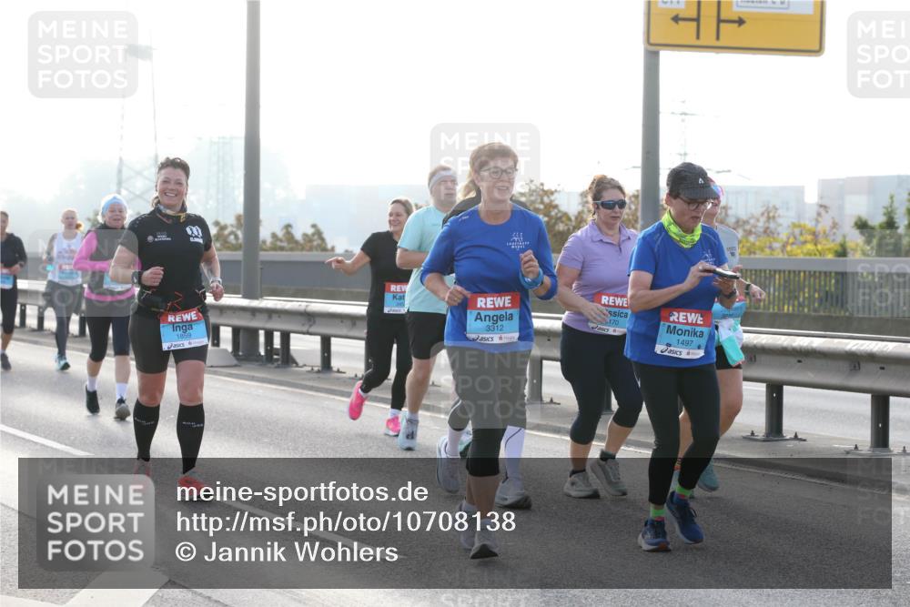03.10.2026 - Köhlbrandbrückenlauf Jannik Wohlers http://msf.ph/oto/10708138 03.10.2026 09:27:40 Position 3 1859, 345, 3312, 170, 1497 meine-sportfotos.de