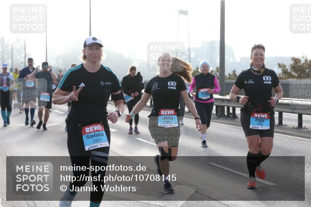 03.10.2026 - Köhlbrandbrückenlauf Jannik Wohlers http://msf.ph/oto/10708145 03.10.2026 09:27:41 Position 3 3323, 1863, 1859 meine-sportfotos.de
