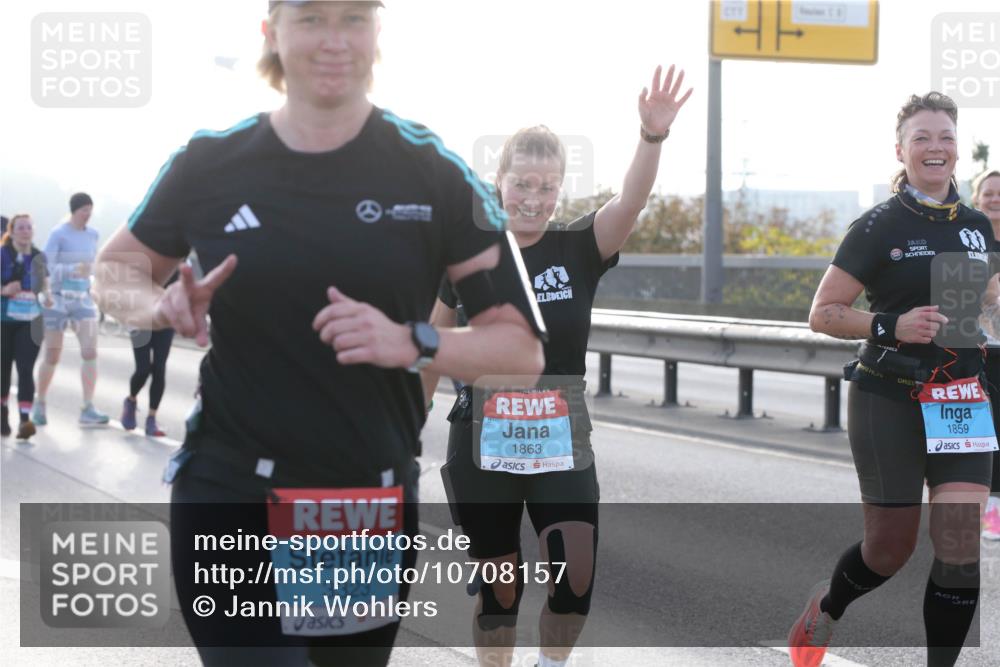 03.10.2026 - Köhlbrandbrückenlauf Jannik Wohlers http://msf.ph/oto/10708157 03.10.2026 09:27:43 Position 3 3323, 1863, 1859 meine-sportfotos.de