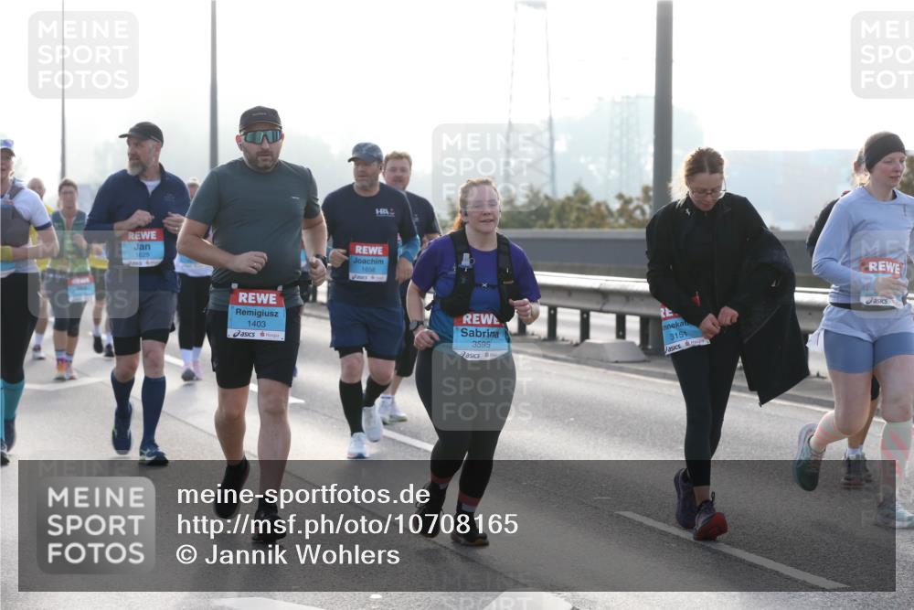 03.10.2026 - Köhlbrandbrückenlauf Jannik Wohlers http://msf.ph/oto/10708165 03.10.2026 09:27:45 Position 3 1629, 1403, 1658, 3595, 3151 meine-sportfotos.de