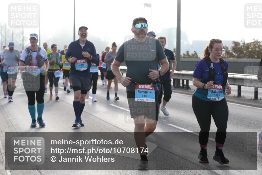 03.10.2026 - Köhlbrandbrückenlauf Jannik Wohlers http://msf.ph/oto/10708174 03.10.2026 09:27:47 Position 3 1634, 1629, 1403, 3595 meine-sportfotos.de