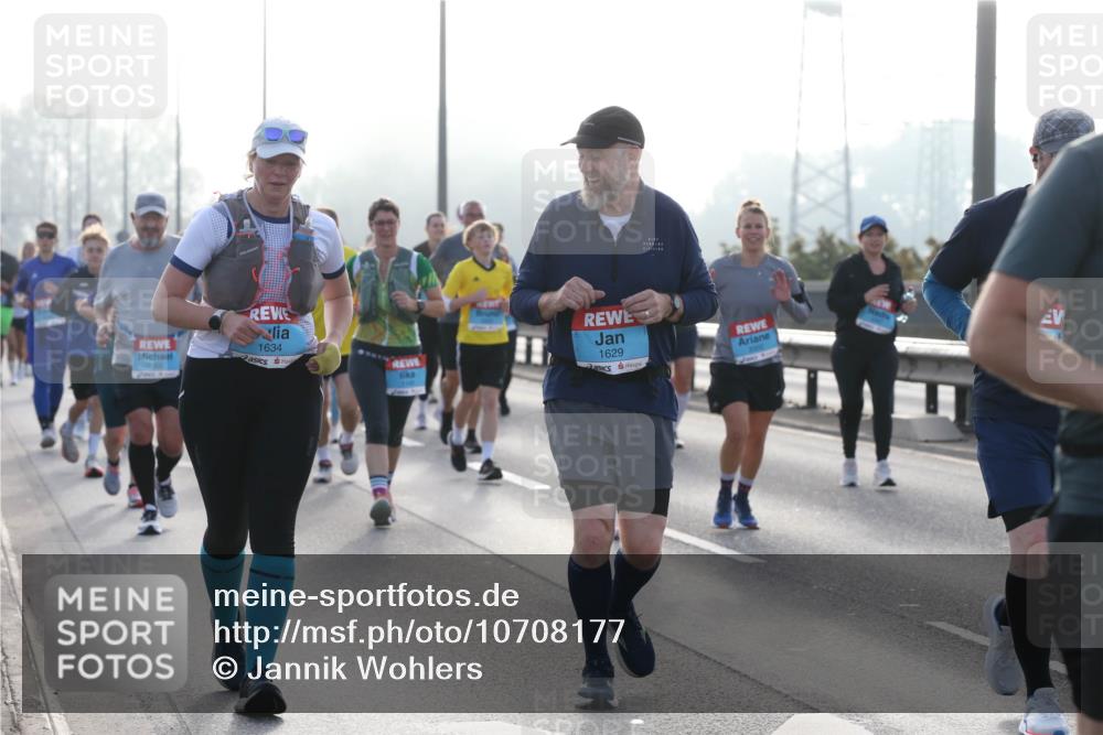 03.10.2026 - Köhlbrandbrückenlauf Jannik Wohlers http://msf.ph/oto/10708177 03.10.2026 09:27:48 Position 3 1634, 1629 meine-sportfotos.de