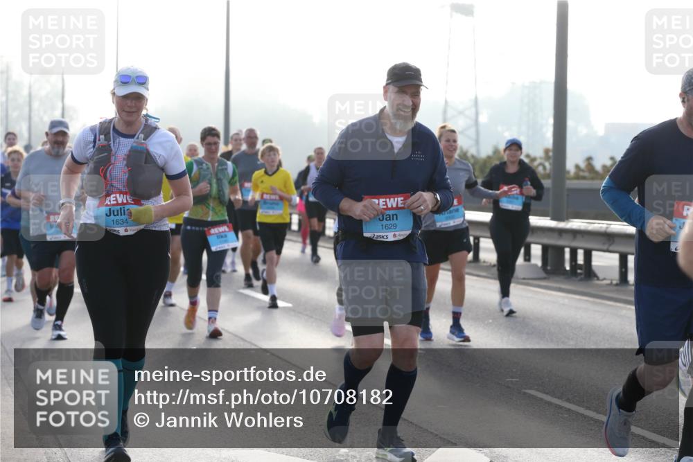 03.10.2026 - Köhlbrandbrückenlauf Jannik Wohlers http://msf.ph/oto/10708182 03.10.2026 09:27:49 Position 3 1634, 1629 meine-sportfotos.de