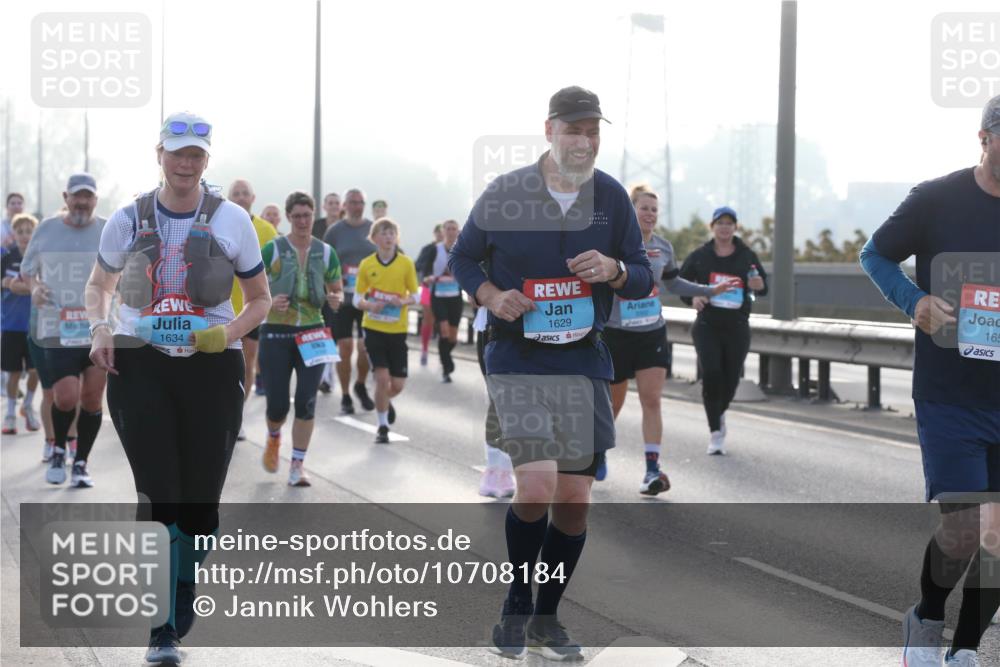 03.10.2026 - Köhlbrandbrückenlauf Jannik Wohlers http://msf.ph/oto/10708184 03.10.2026 09:27:49 Position 3 1634, 1629, 165 meine-sportfotos.de