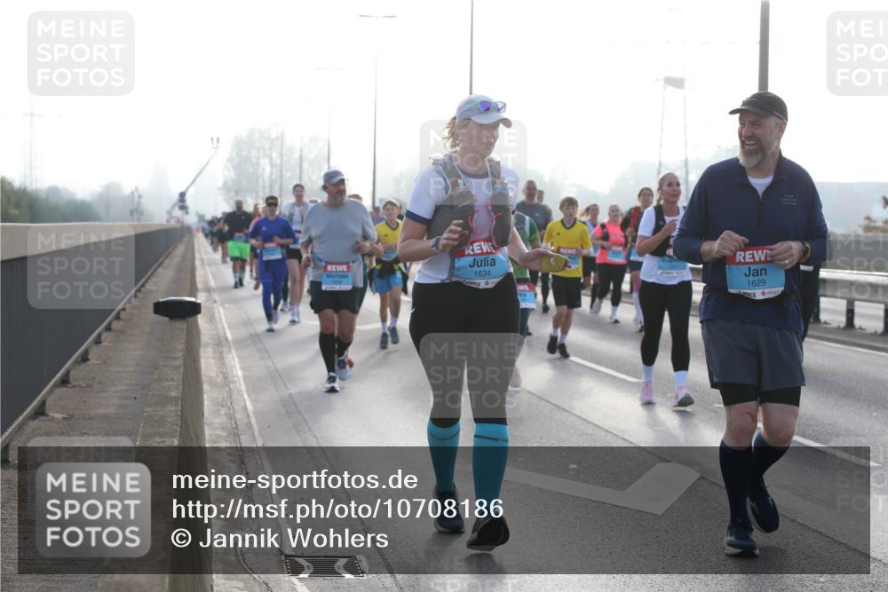 03.10.2026 - Köhlbrandbrückenlauf Jannik Wohlers http://msf.ph/oto/10708186 03.10.2026 09:27:50 Position 3 1634, 1629 meine-sportfotos.de