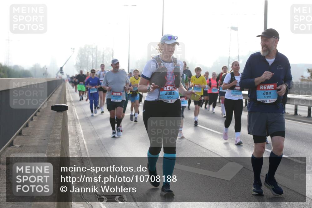 03.10.2026 - Köhlbrandbrückenlauf Jannik Wohlers http://msf.ph/oto/10708188 03.10.2026 09:27:50 Position 3 1634, 1629 meine-sportfotos.de